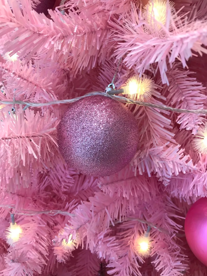 Pre lit 5ft Artificial Flocked Pink Christmas Tree
