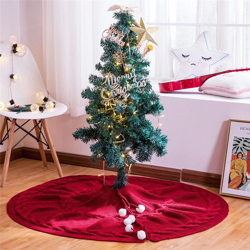 50inch Red christmas tree skirt with christmas tree  display